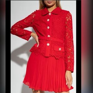 Self-Portrait
Guipure lace red minidress
$1,353 Size 4